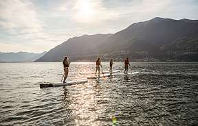 Stand Up Paddle Ascona Switzerland Tourism foto Giglio Pasqua